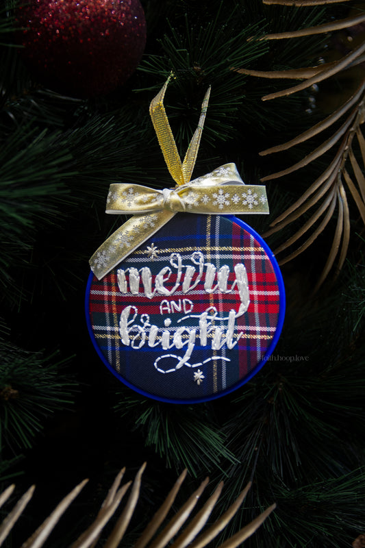 4" Merry and Bright